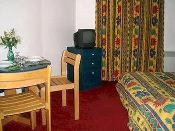 Fasthome Hotel 2*