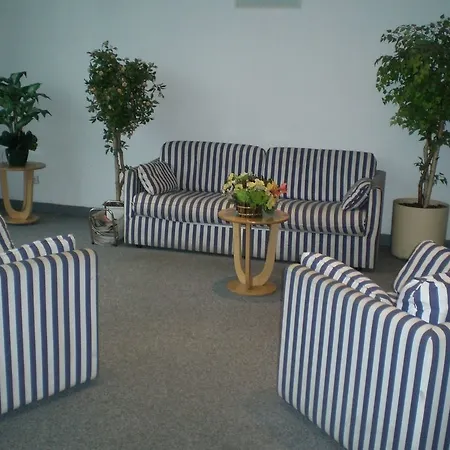 Fasthome Hotel