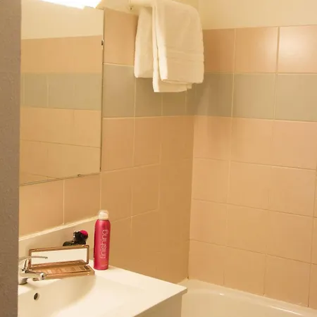 Hotel Fasthome Gonesse