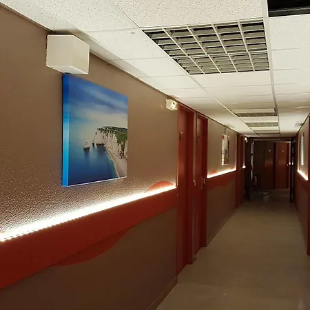 Fasthome Hotel 2*